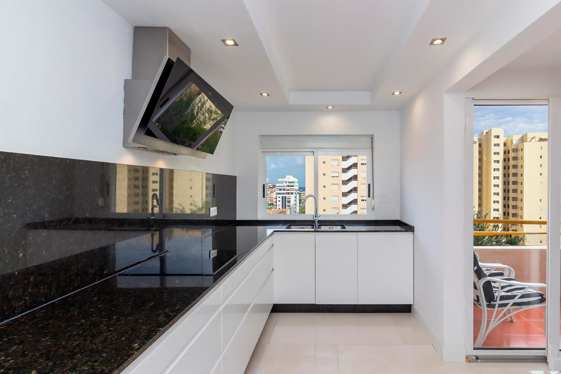 The White Apartment: Luxury, Beach And Design Валенсия Экстерьер фото