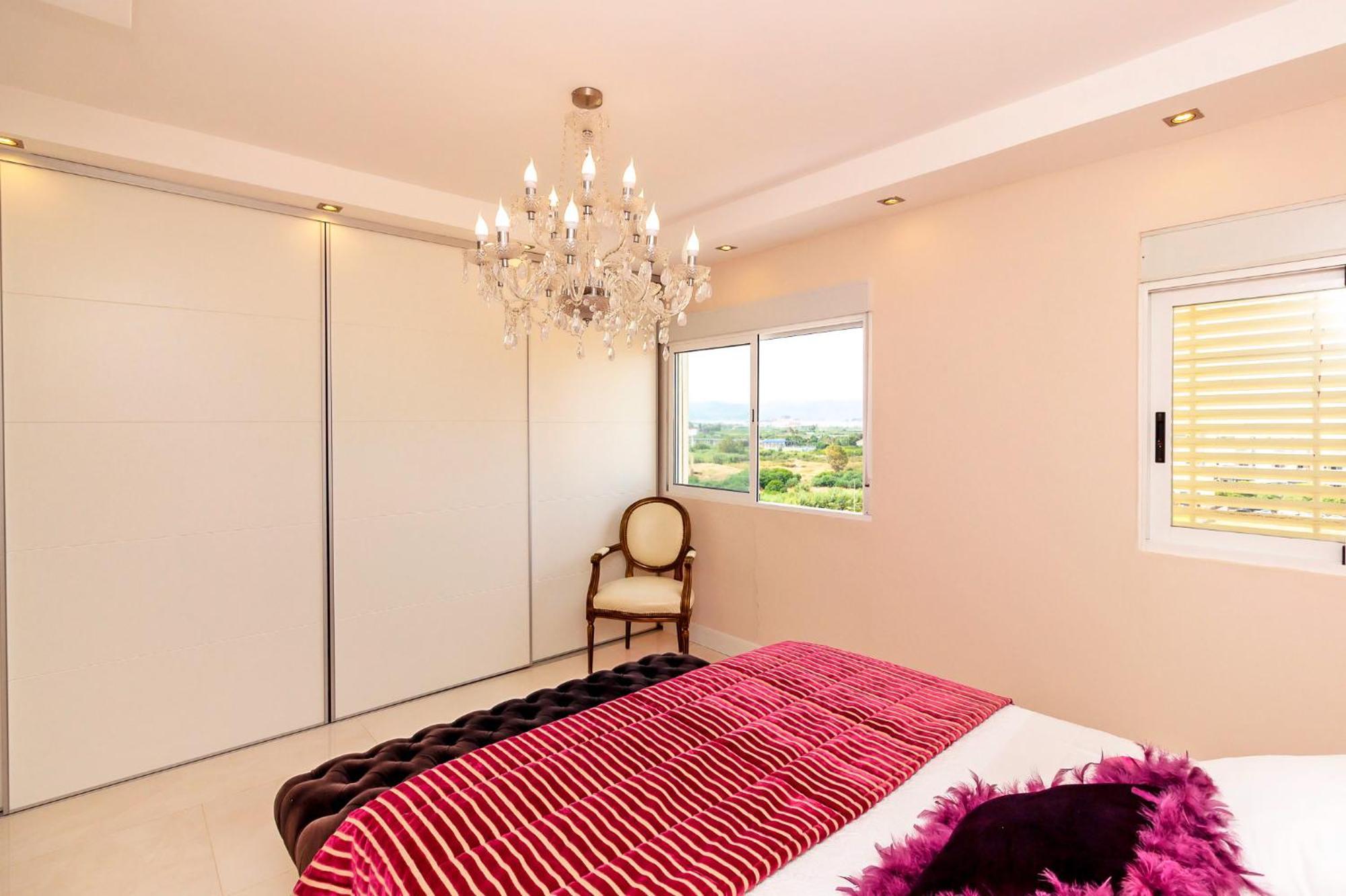 The White Apartment: Luxury, Beach And Design Валенсия Экстерьер фото